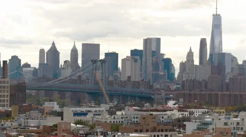 Williamsburg bridge and Manhattan. Camera is filming no movement panorama. Video stock 62645975