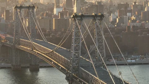 The Williamsburg Bridge at sunset Stock Footage 304171760