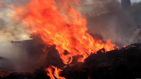 Wind and flames Video stock 71790795