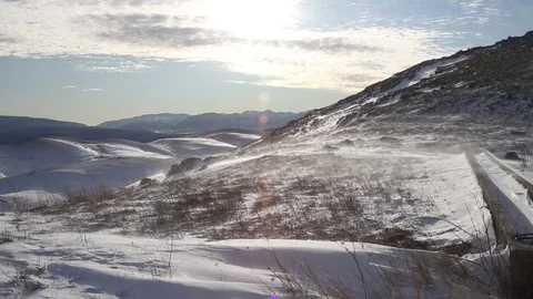 Wind blowing on the snow in the mountains in Abruzzo. Stock-Footage 71995944
