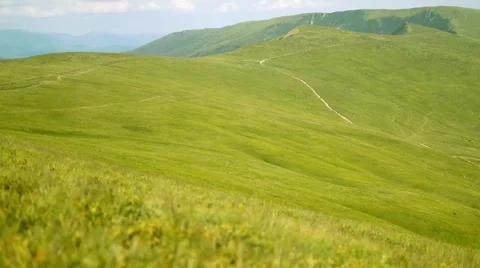 Wind Blows through the Green Hills Vídeos de archivo 58574613