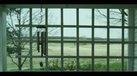 Wind chimes on porch 動画素材 47579485