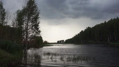 Wind on the evening lake 스톡 동영상 151089147