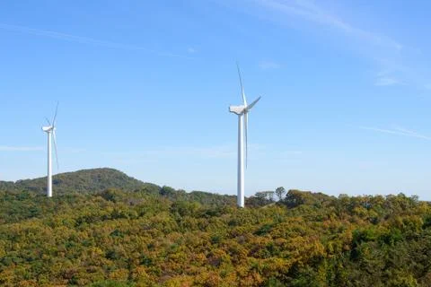 Wind generator in a mountain Foto stock