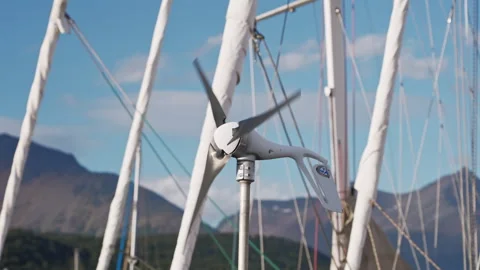 Wind Generator on Sailboat in Ushuaia Vídeos de archivo 331940127