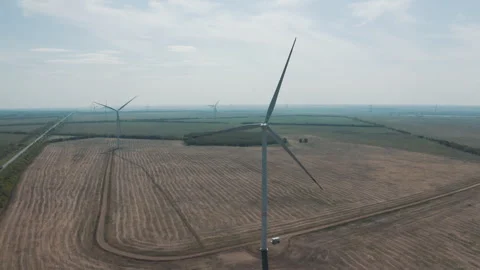 Wind generators in the fields Видео 244202456