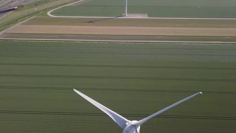 Wind Turbine 2.5 Video stock 127889598