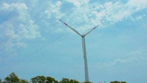 Wind turbine Stock-Footage 243765664