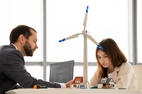 Wind turbine model in focus during STEM learning Foto stock