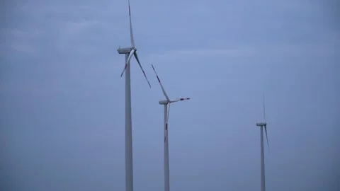 Wind Turbine Showcasing Modern Technology In Harmony With Nature Vidéo 296778814