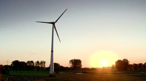 Wind Turbine at sunset 動画素材 8666545