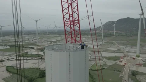Wind Turbine Tower Construction To Generate Renewable Energy Stockbeeldmateriaal 153228387