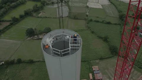 Wind Turbine Tower Construction To Generate Renewable Energy Stockbeeldmateriaal 153228825