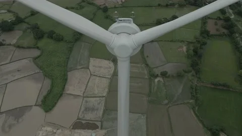 Wind Turbine Tower Construction To Generate Renewable Energy Stockbeeldmateriaal 153231567
