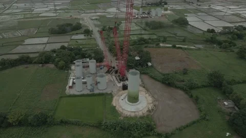 Wind Turbine Tower Construction To Generate Renewable Energy Stockbeeldmateriaal 153231667