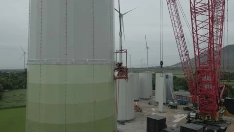 Wind Turbine Tower Construction To Generate Renewable Energy Stockbeeldmateriaal 153231797