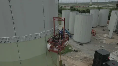 Wind Turbine Tower Construction To Generate Renewable Energy Stockbeeldmateriaal 153232205