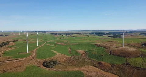 Wind Turbines In Eolic Energy 库存影片 95786638