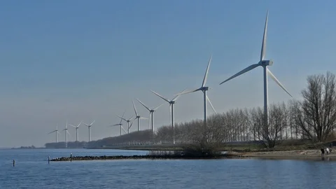 Wind turbines 動画素材 105450187