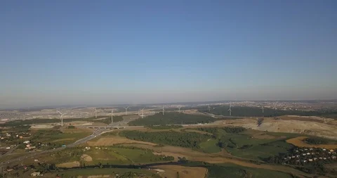 Wind Turbines Stockbeeldmateriaal 112247860