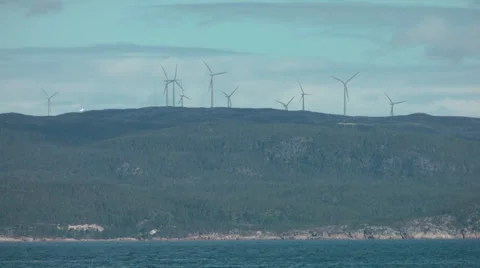 Wind turbines over sea 库存影片 38033399