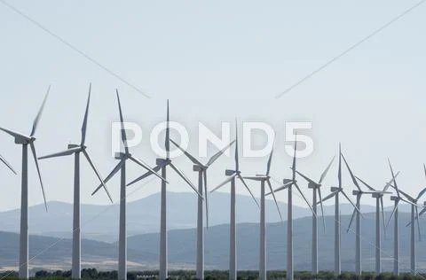 Wind turbines Stock-Fotos
