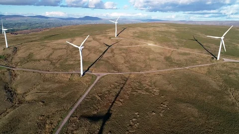 Wind Turbines pull away 動画素材 95797816