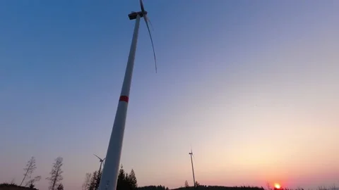 Wind turbines in a sundown time lapse Stock-Footage 172347794