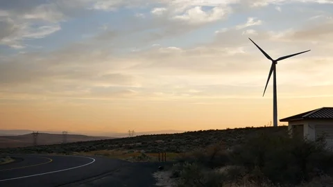 Wind Turbines | Wind Farm | Windmills in Ellensburg Washington USA Video stock 105932182