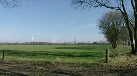 Windcraft - zoom in 動画素材 35514617