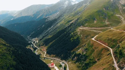 Winding mountain road in Romania 库存影片 112914501