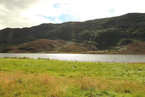 Winding path through Glen Strathfarrar 스톡 사진