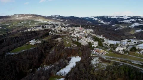 Winding road through the mountains. Stock Footage 168501413