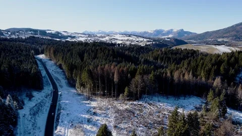 Winding road through the mountains. Stock Footage 168501587