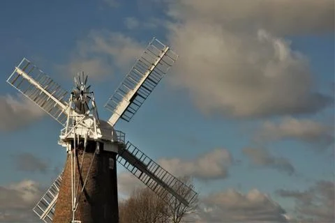 Windmill and sky Фото