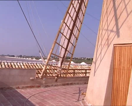 WINDMILL blades tilt 動画素材 21335527