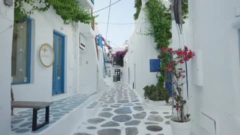 Windmill in Chora, Mykonos, Greece Vidéo 220165359