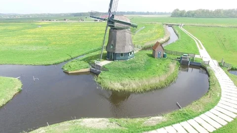 Windmill Video stock 75640306