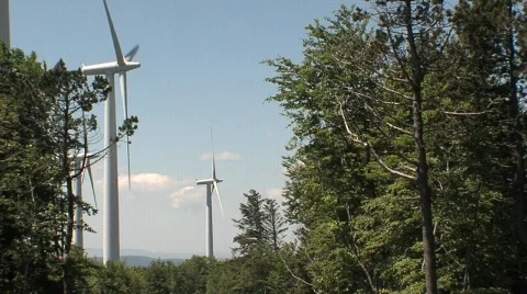 Windmill in the forest ( éoliennes dans la forêt ) 库存影片 456699
