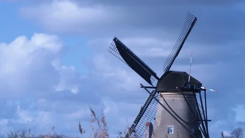 Windmill of kinderdijk , netherlands 库存影片 103090548