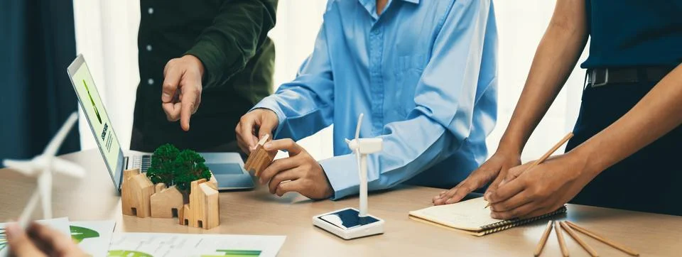 Windmill model and environmental document was placed at table. Delineation. Foto stock