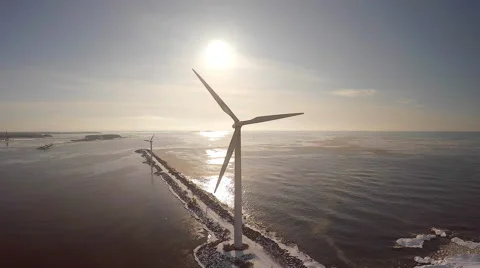 Windmill, sun backlit, 4K drone footage,Skandinavia Pori Vidéo 60741609