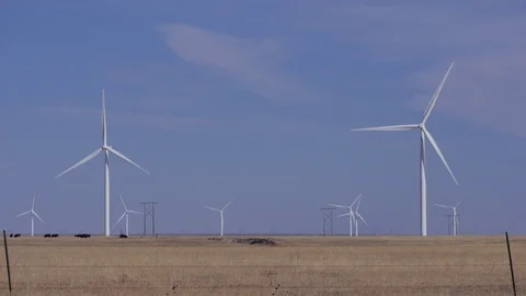 Windmill Wide Shot Vídeos de archivo 95703172