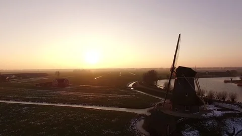 Windmill in the winter low sun Video stock 76700147