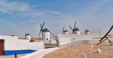 Windmills in Campo de Criptana view from street Foto stock