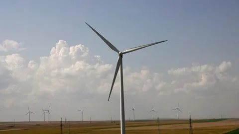 Windmills on the field Stockbeeldmateriaal 134026862