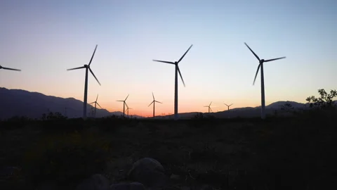 Windmills at sunset Vídeos de archivo 173572856