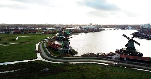 Windmills at Zaan Schaans Video stock 101141750