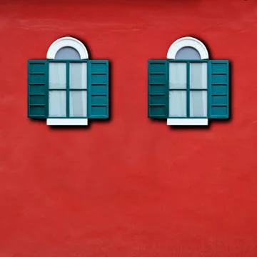 Window and red wall Foto stock