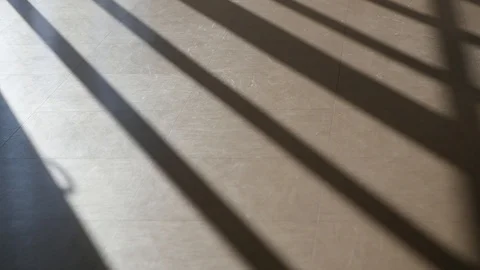 Window columns shadows in hallway 動画素材 88409401